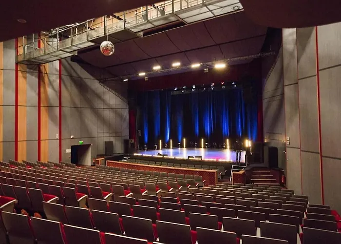 1 Bedroom/clim/wifi, St Michel Station アパート *