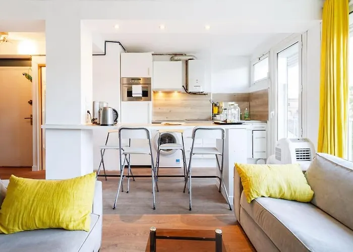 1 Bedroom/clim/wifi, St Michel Station Daire *