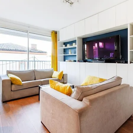 Апартаменты 1 Bedroom/clim/wifi, St Michel Station *