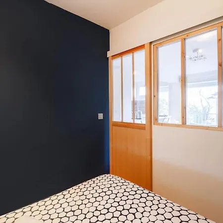 Апартаменты 1 Bedroom/clim/wifi, St Michel Station Тулуза