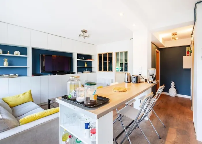 1 Bedroom/clim/wifi, St Michel Station